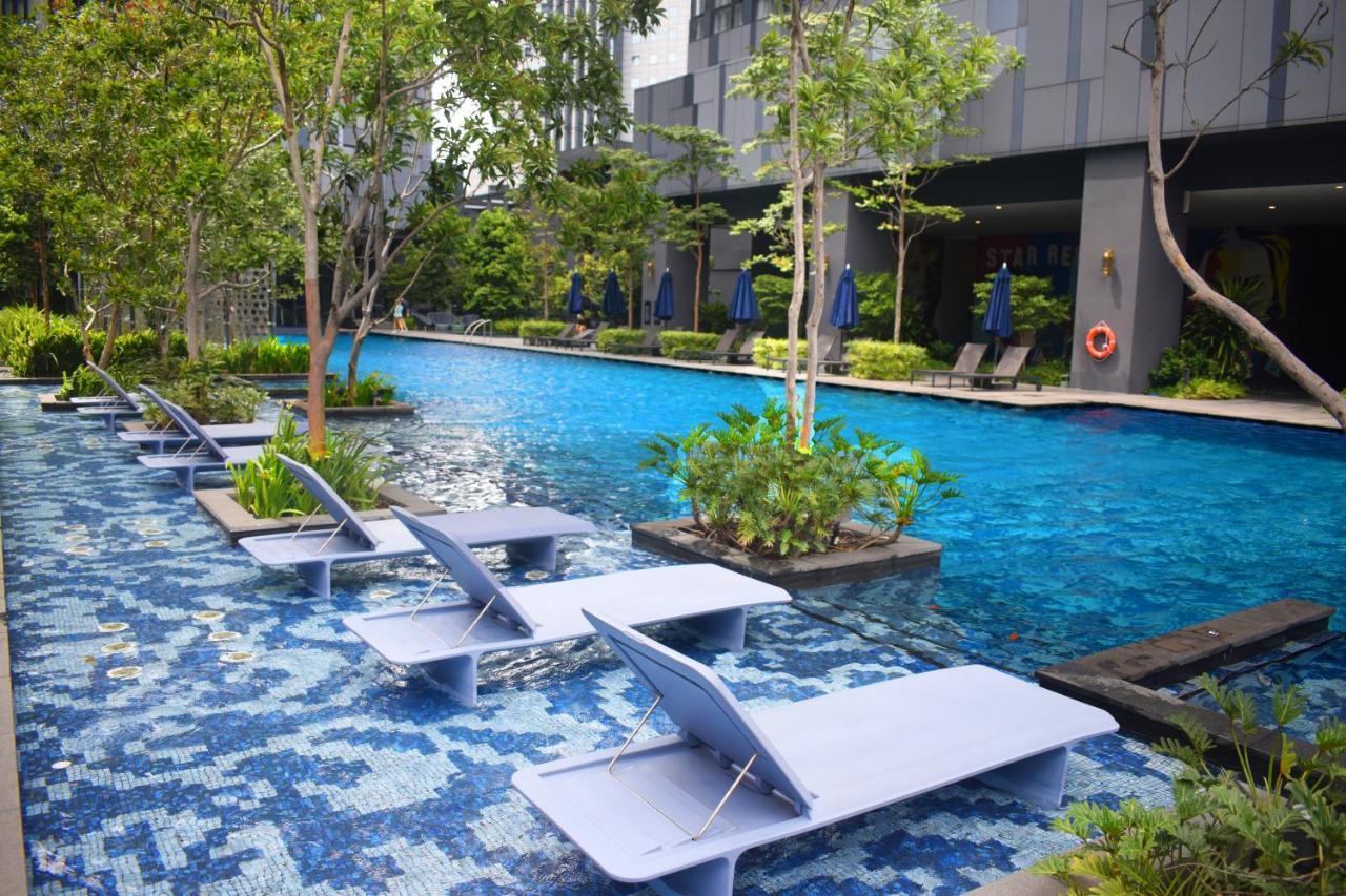 Star Holiday Sky Pool Klcc Kuala Lumpur Exterior photo